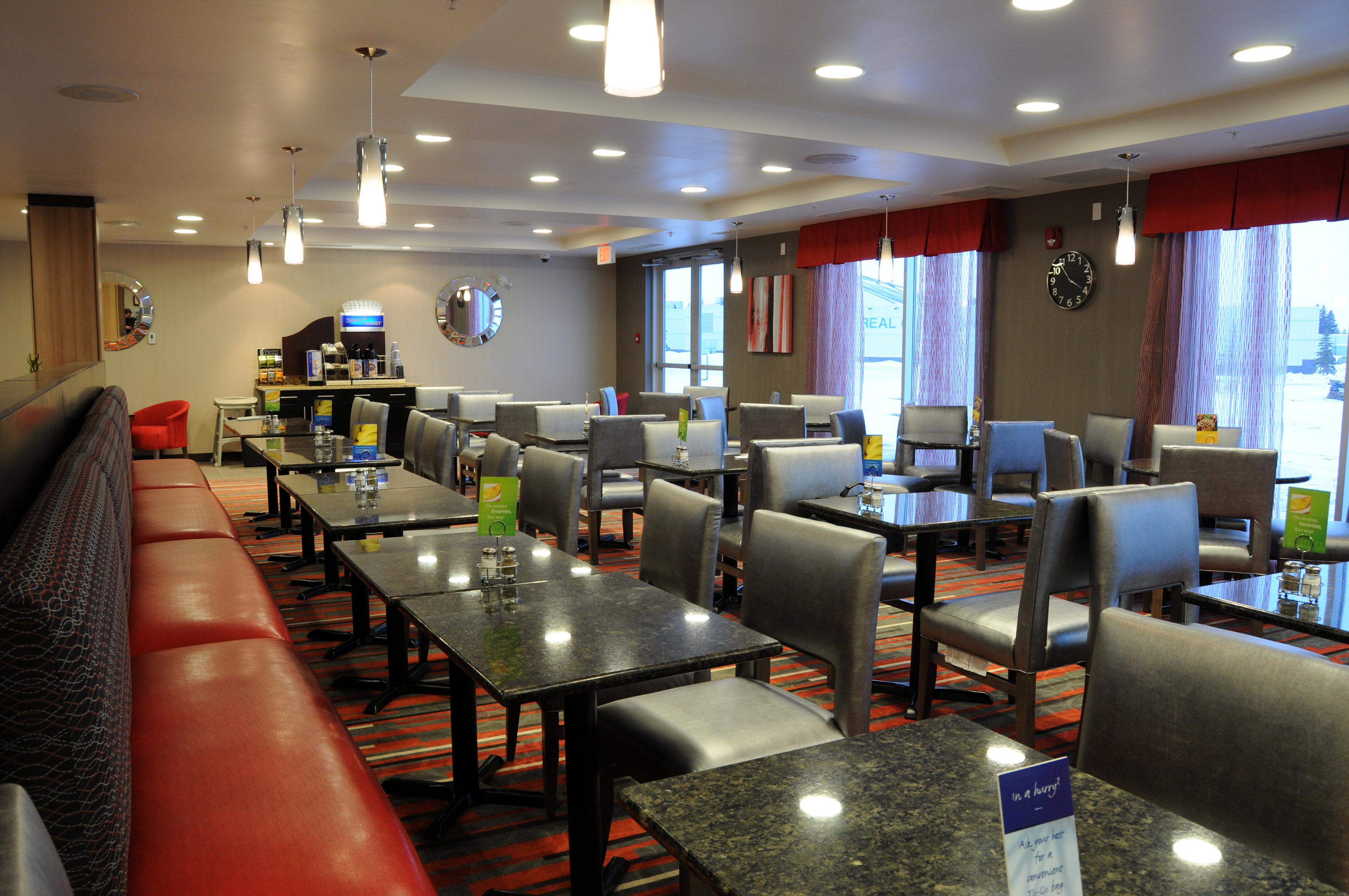 Chateau Inn & Suites Bonnyville Dış mekan fotoğraf
