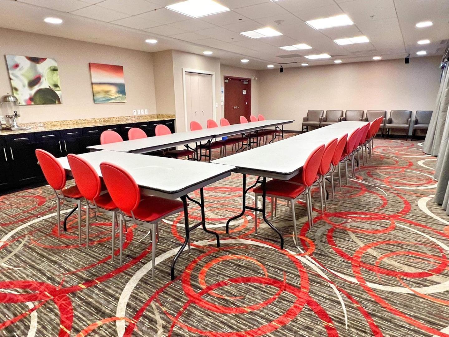 Chateau Inn & Suites Bonnyville Dış mekan fotoğraf