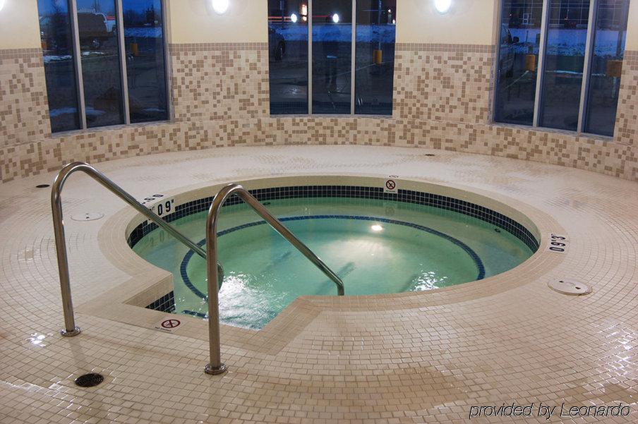 Chateau Inn & Suites Bonnyville Dış mekan fotoğraf