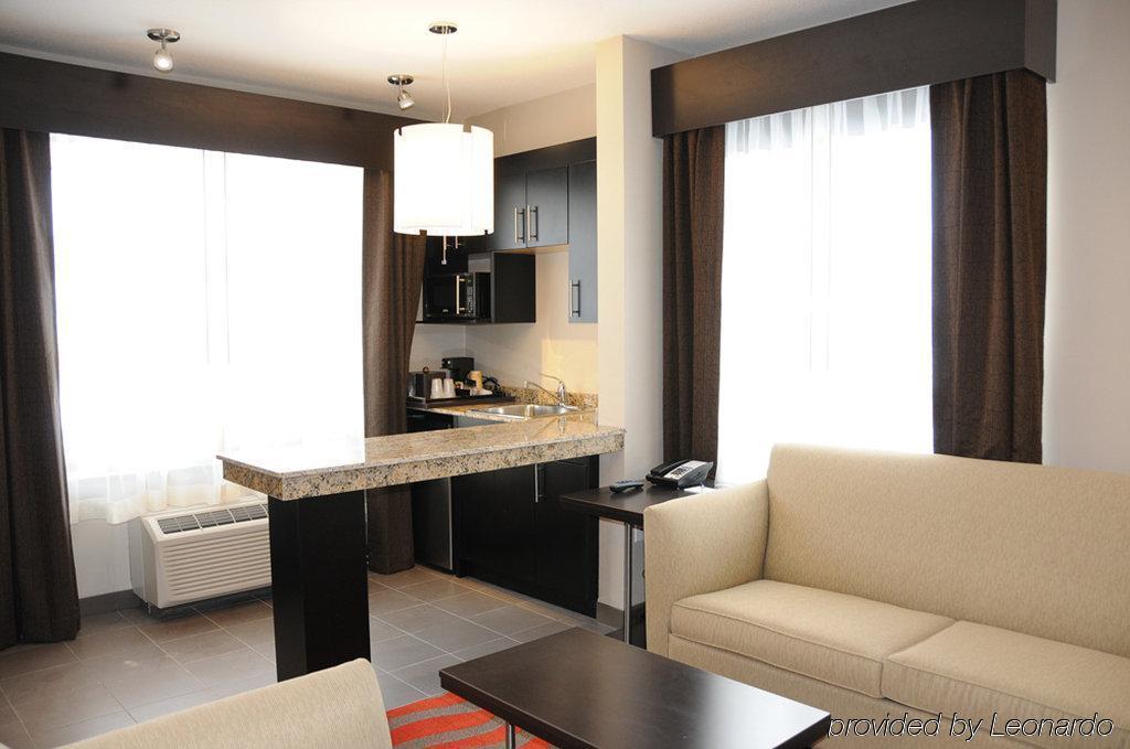 Chateau Inn & Suites Bonnyville Dış mekan fotoğraf